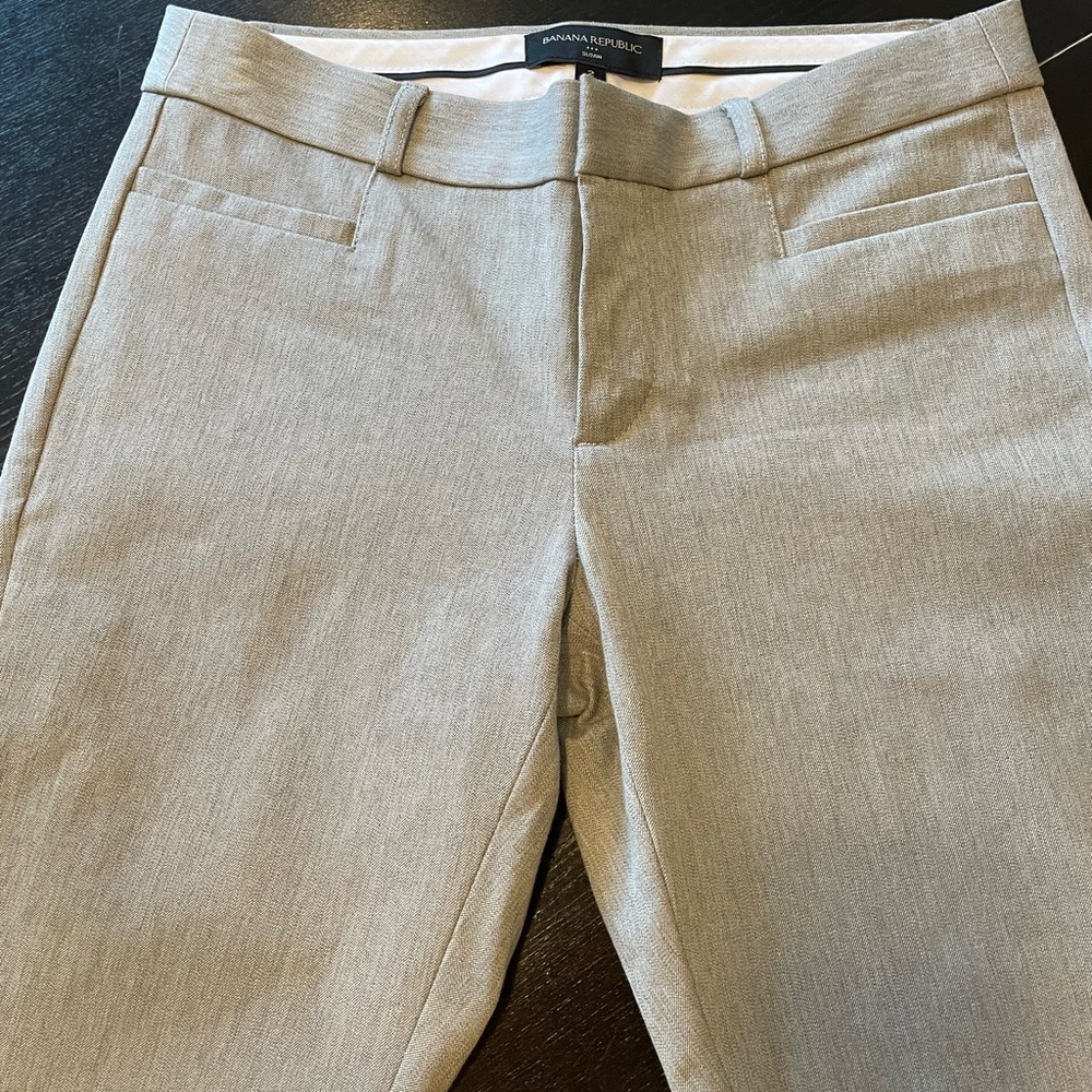 Women’s Banana Republic Sloan Pant. Gray size 2.
